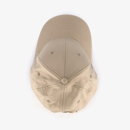 Pet beige