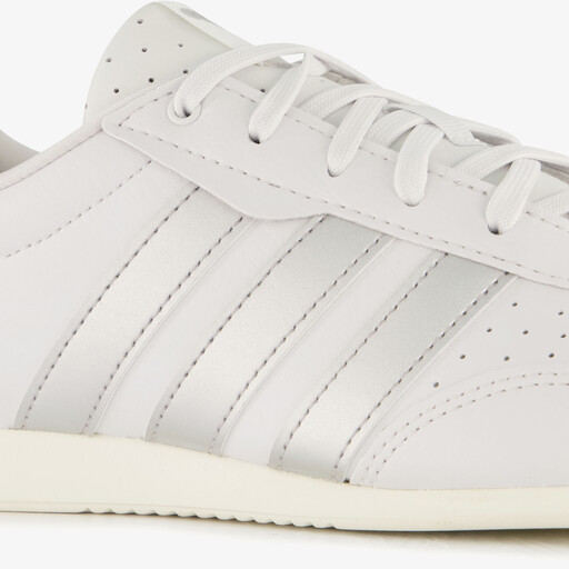 Barreda Lo dames sneakers wit zilver