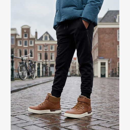 Gevoerde jongens veterboots cognac