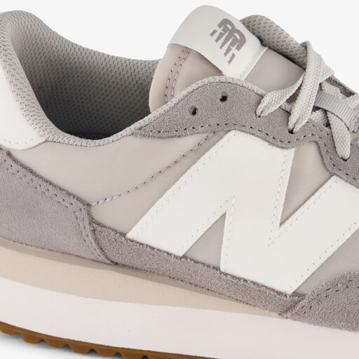 237 dames sneakers beige wit