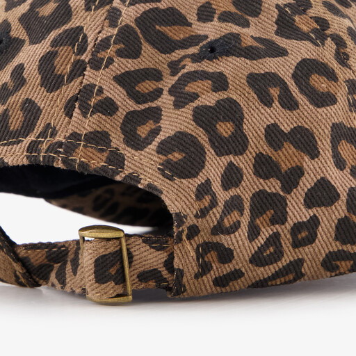 Dames pet met panterprint