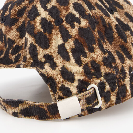 Dames pet met luipaardprint