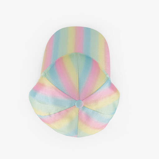 Meisjes pet met regenboogkleuren