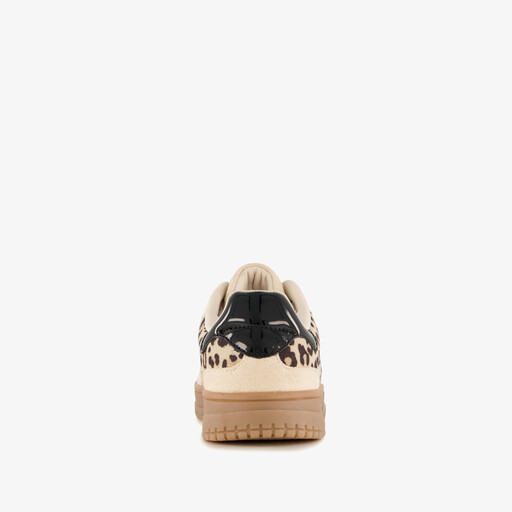 Meisjes sneakers met panterprint beige bruin