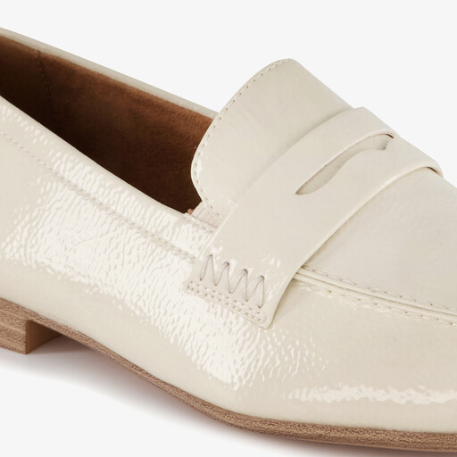 Dames loafers met lak ivoor