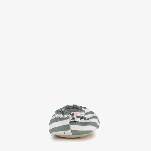 Kinder schoenen met groene strepen wit