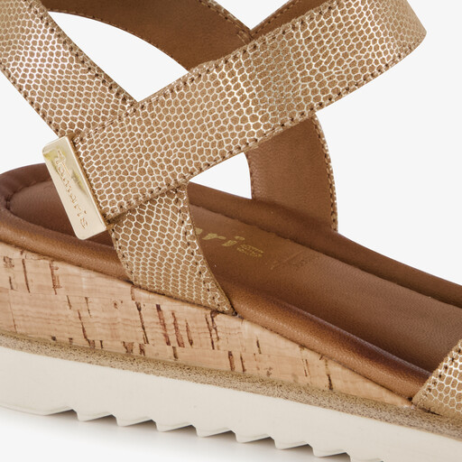 Dames sandalen met sleehak goud