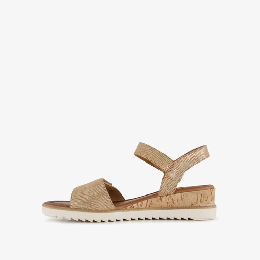 Dames sandalen met sleehak goud