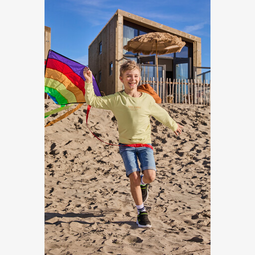 Jongens sweater met backprint geel