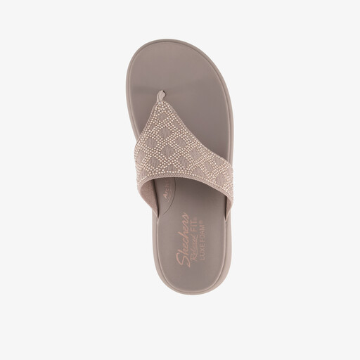 Relaxed Fit: Asana Luxe - Keep Dazzling teenslippers beige