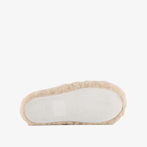 Dames instap pantoffels met hartje beige