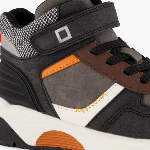 Hoge jongens sneakers zwart oranje