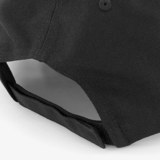 Essentials Logo pet
