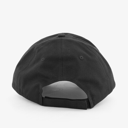 Essentials Logo pet