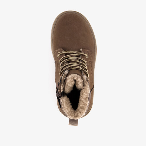 Gevoerde jongens veterboots bruin