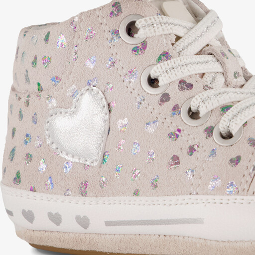 Leren babyschoenen met hartjes roze