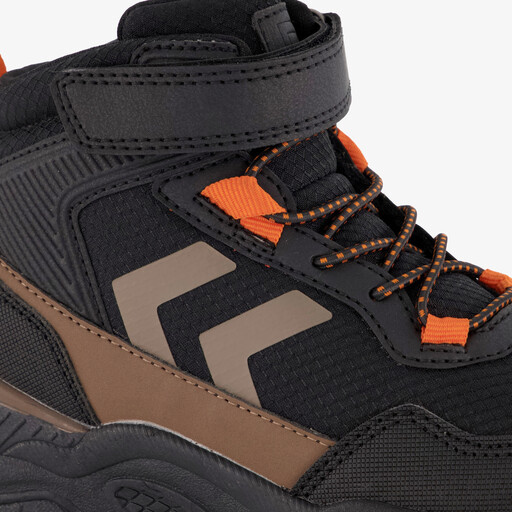 Hoge jongens outdoor sneakers zwart bruin