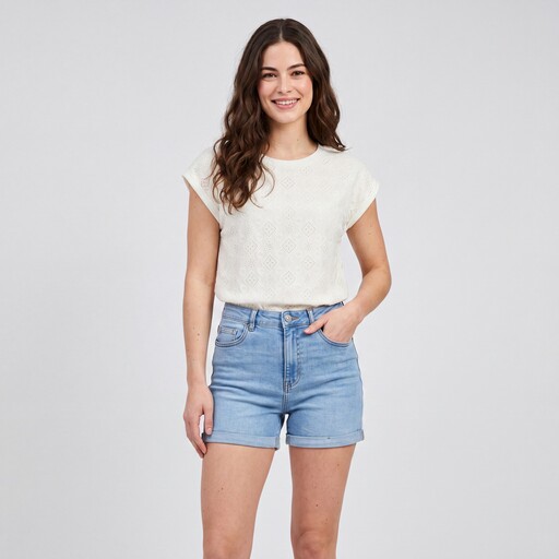 Dames top met broderie ecru