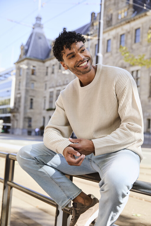 Ribgebreide heren trui beige
