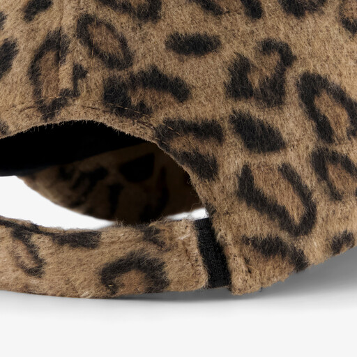 Dames pet met panterprint beige