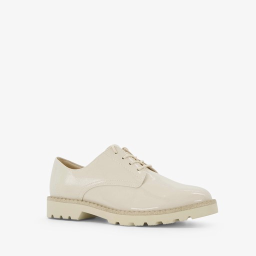Dames lak veterschoenen beige