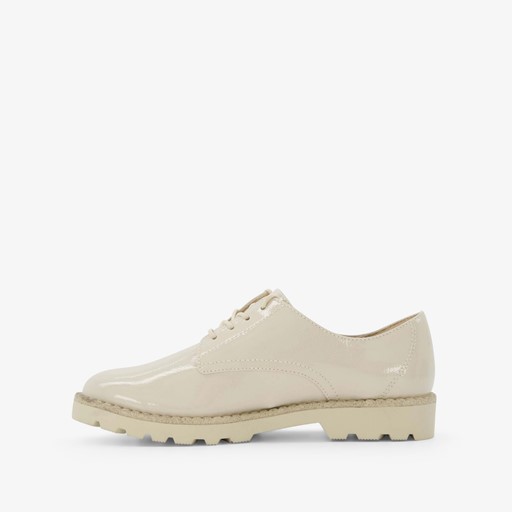 Dames lak veterschoenen beige