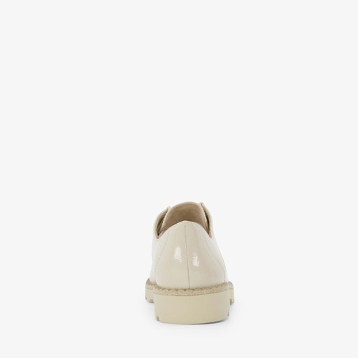 Dames lak veterschoenen beige