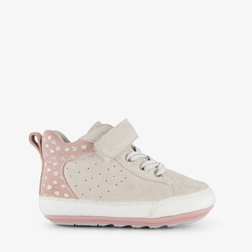 Leren babyschoenen met hartjes