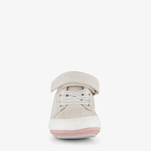 Leren babyschoenen met hartjes