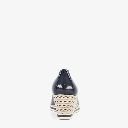 Dames lak pumps met sleehak blauw