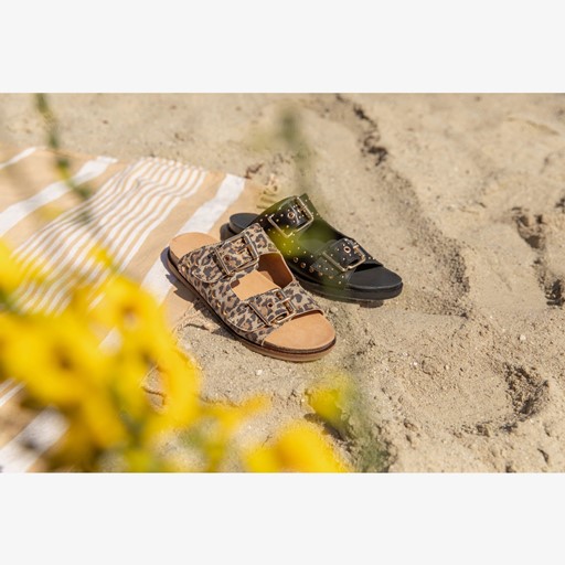 Leren dames slippers met studs zwart goud