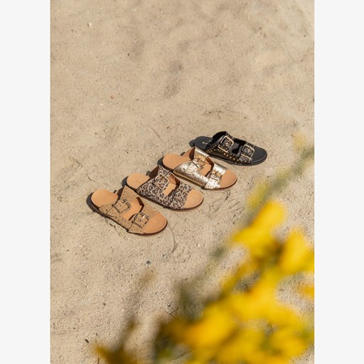 Leren dames slippers met studs beige