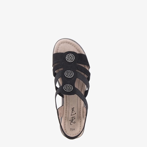 Dames sandalen met zilverkleurige knopen