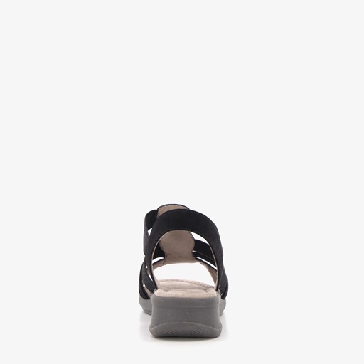 Dames sandalen met zilverkleurige knopen