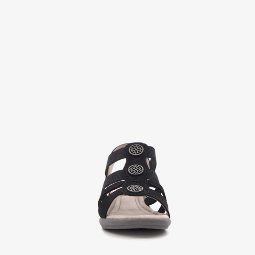 Dames sandalen met zilverkleurige knopen