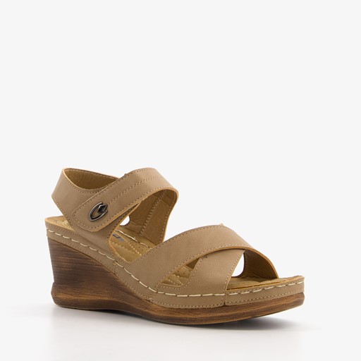 Dames sandalen met sleehak taupe