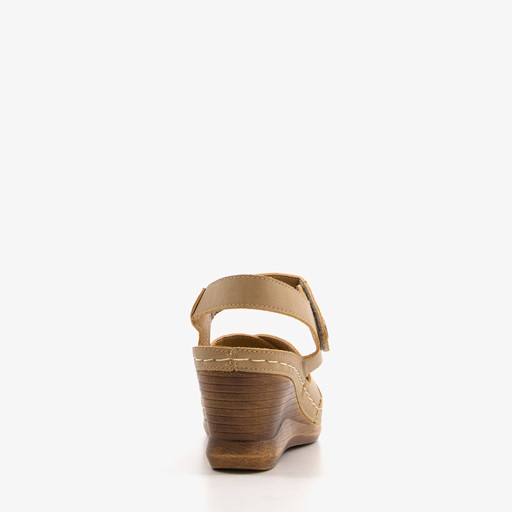 Dames sandalen met sleehak taupe