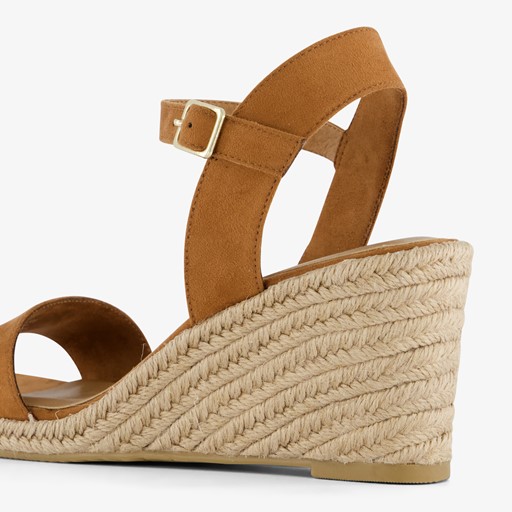 Dames espadrilles met sleehak cognac