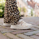 Meisjes sneakers met panterprint details beige