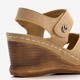 Dames sandalen met sleehak taupe